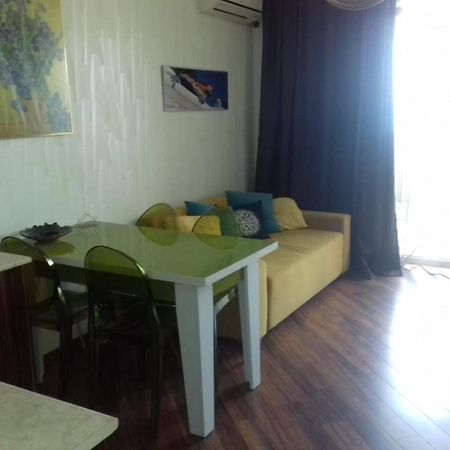Apartment On Kobaladze Str 2 Batumi Exterior foto