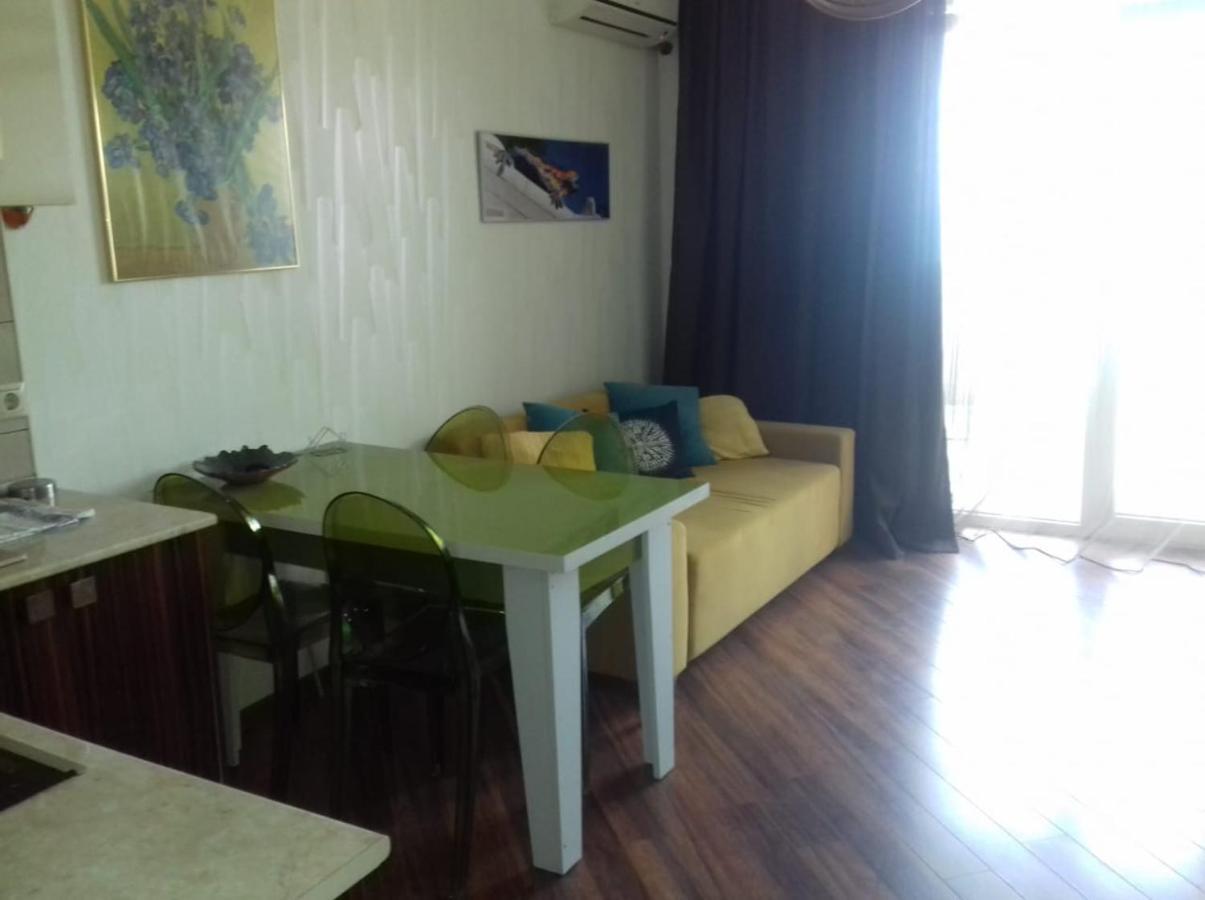 Apartment On Kobaladze Str 2 Batumi Exterior foto