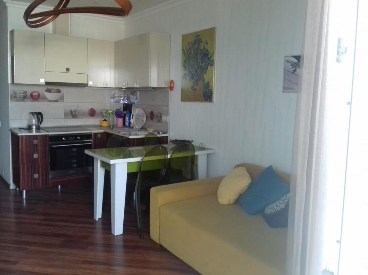 Apartment On Kobaladze Str 2 Batumi Exterior foto